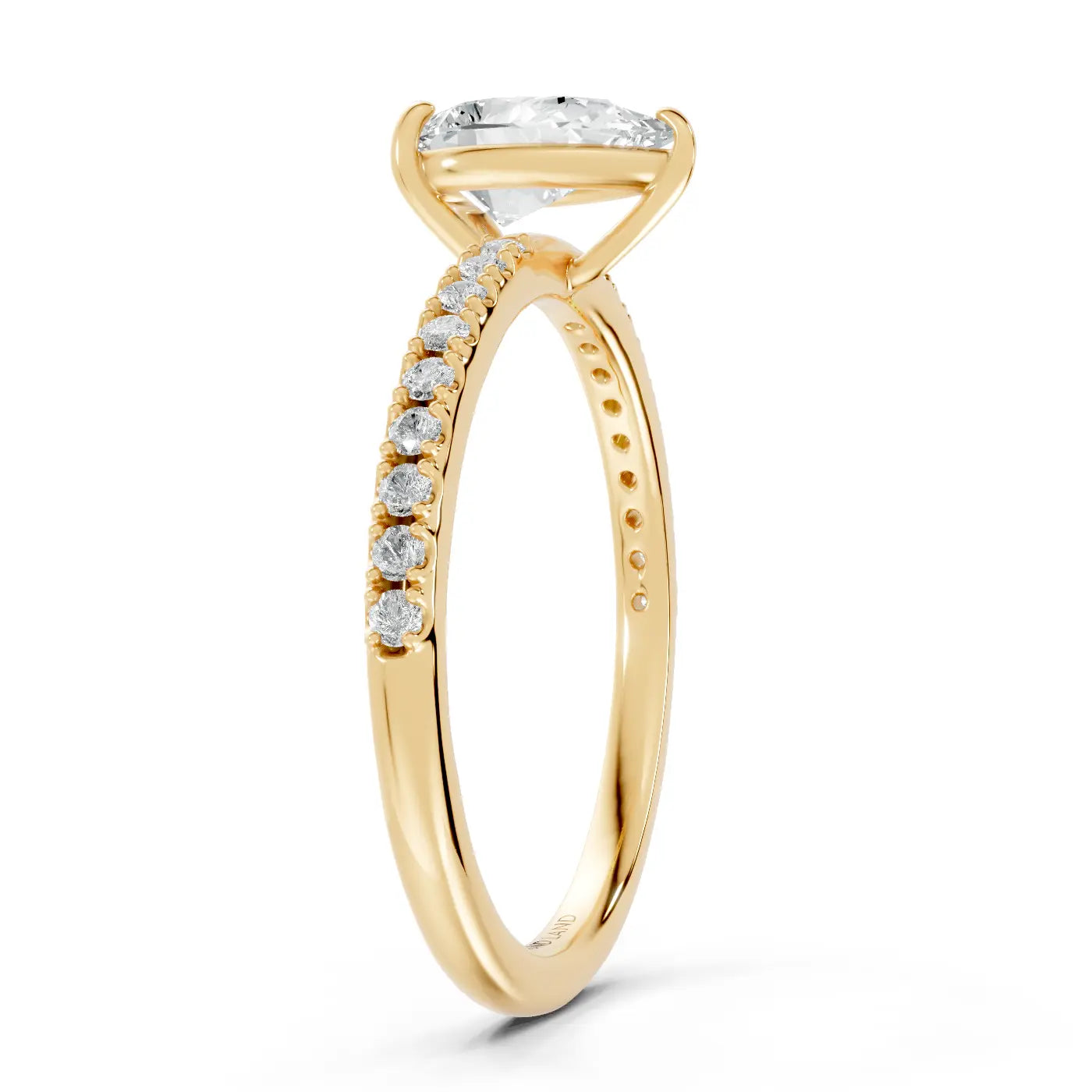 Imperial Teardrop Diamond Land Antwerp | yellow-gold