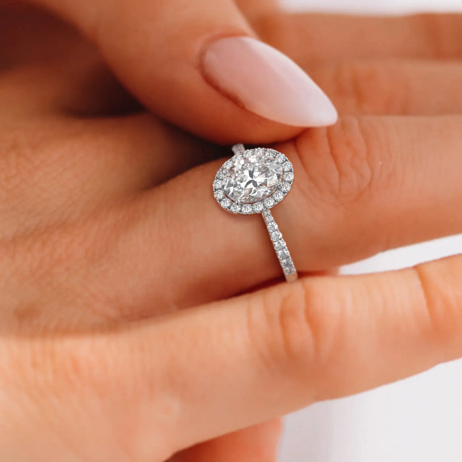 Celestial Embrace Diamond Land Antwerp | white-gold